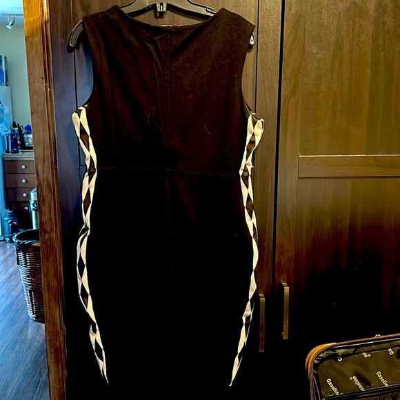 Stretchy dress, pull over. Great for work, - Picture 2 of 3